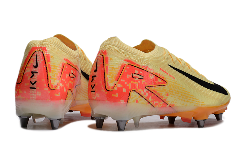 CHUTEIRA NIKE MERCURIAL VAPOR 16 SG ELITE KYLIAN MBAPPÉ